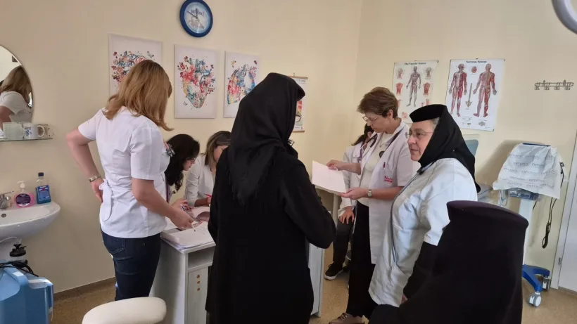 Caravană medicală, de Ziua Mondială a Inimii, la Mânăstirea Tudor Vladimirescu
