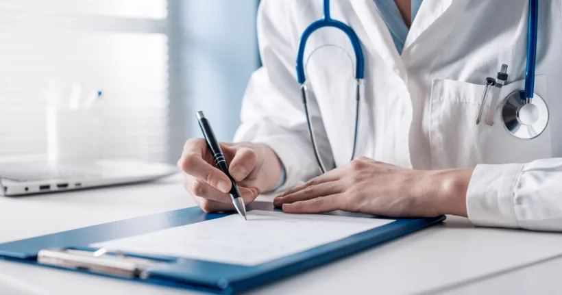 Serviciile medicale de care beneficiază de la 1 ianuarie persoanele înscrise în programele naționale